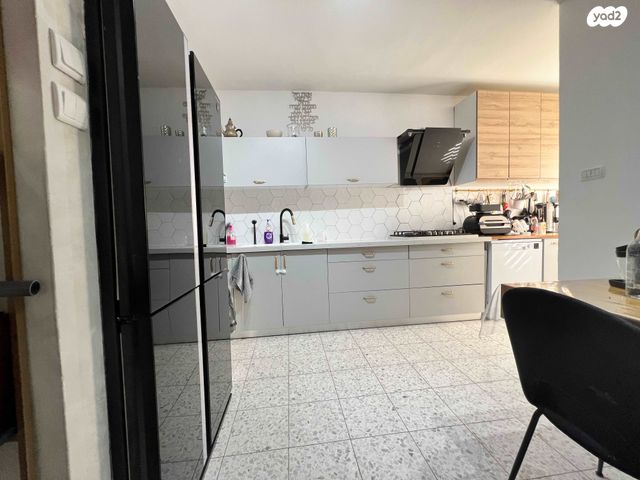 דירה, אברהם בן שושן 50, נווה אלון, עכו