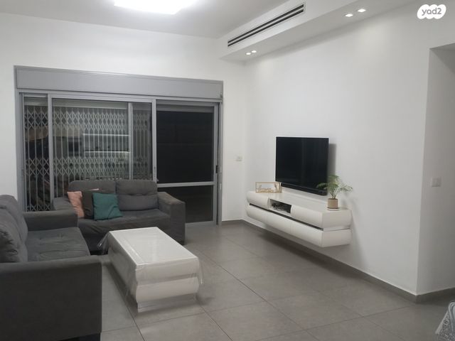 דירה, משה צדקה 5, נווה מאיר, רמלה