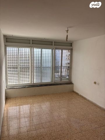 דירה, ניסנבוים 7, יזרעאליה, חיפה