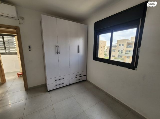 גג/ פנטהאוז, ספיר 8, אבני חן, חריש