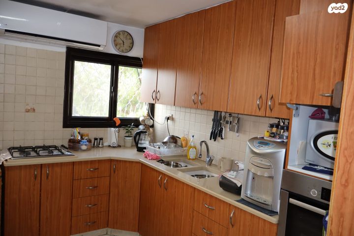 יורדי הסירה 6