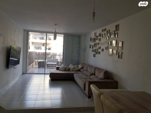 דירה, דוד צדוק 17, בן גוריון, חולון