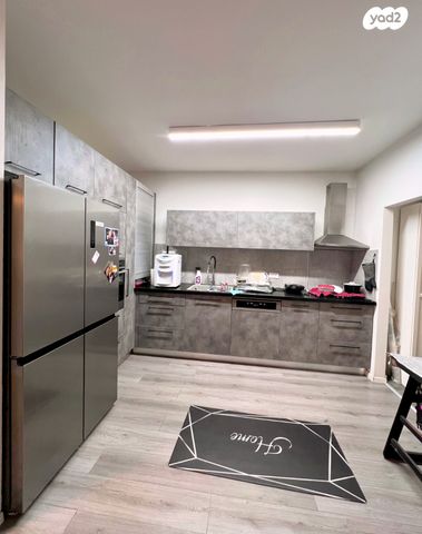 דירה, אמיר בנימיני 5, עין גנים, פתח תקווה