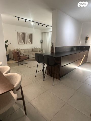 דירה, הרב אברהם קוק 19, השחר, דימונה