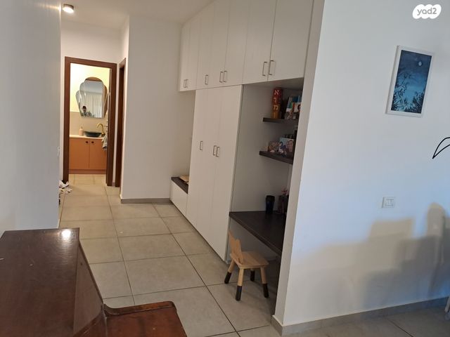 דירה, סביון 22, הפרחים, חריש