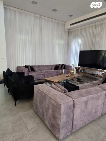 בית פרטי/ קוטג', אדמונית 13, שאר העיר, עומר