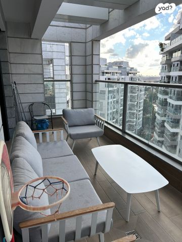 דירה, רועי קליין 10, קרית קריניצי, רמת גן