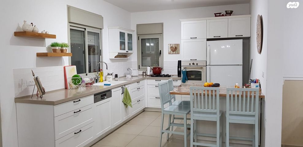 דירה, שקד 12, לשם, עלי זהב