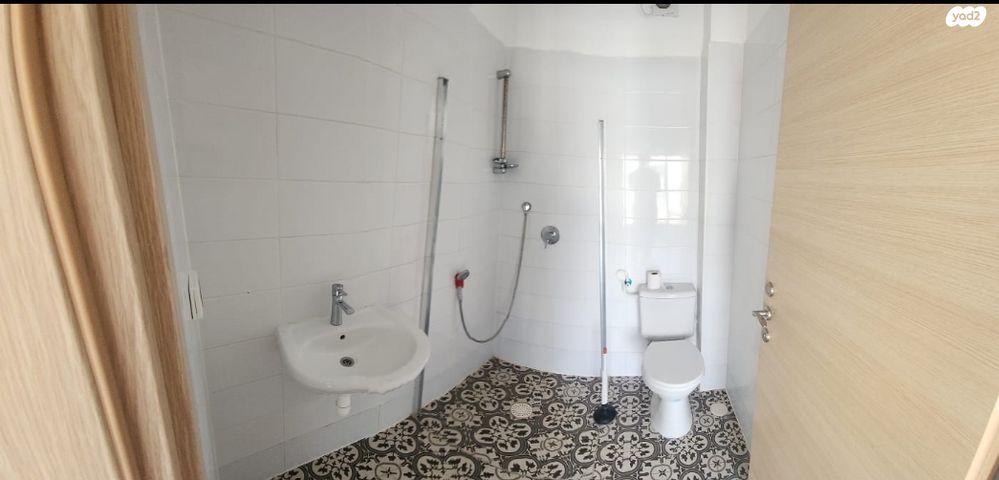 גג/ פנטהאוז, ספיר 8, אבני חן, חריש