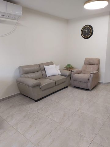 דירה, הכיסופים 13, רמות, ירושלים