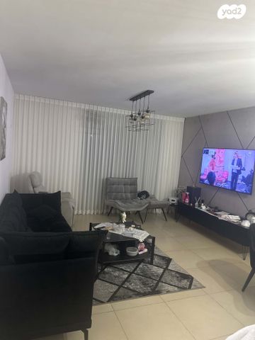 דירת גן, שושנה דמארי 3, קרית האמנים, מצליח, רמלה