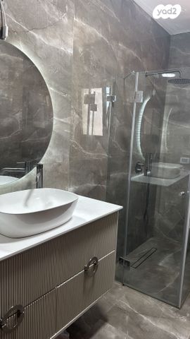 דירת גן, שושנה דמארי 3, קרית האמנים, מצליח, רמלה