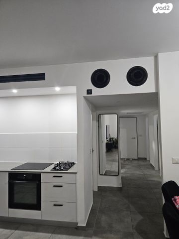 דירה, שיר השירים 56, גן יבנה מערב, גן יבנה