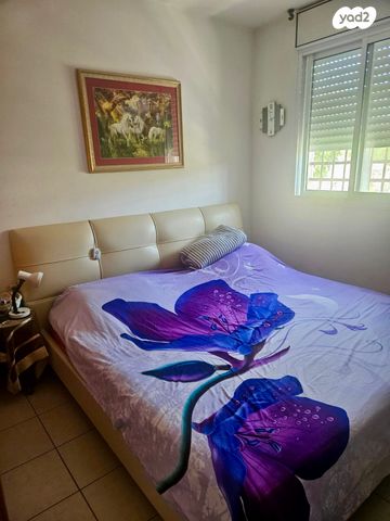 שדרות החושן 8