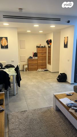 דירה, ספיר 23, אבני חן, חריש