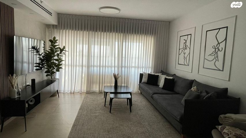 דירה, הרמן חיים קאופמן 2, אושיות, רחובות