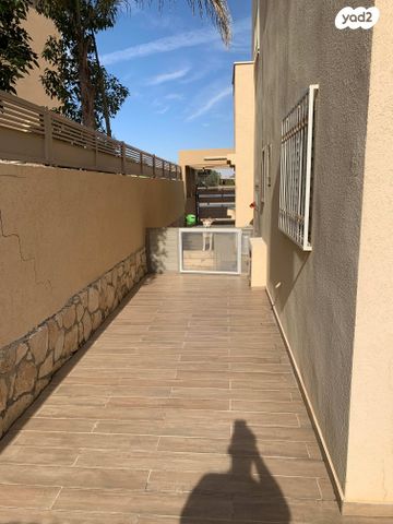 דו משפחתי, נחל פארן 34, גוונים, מצפה רמון