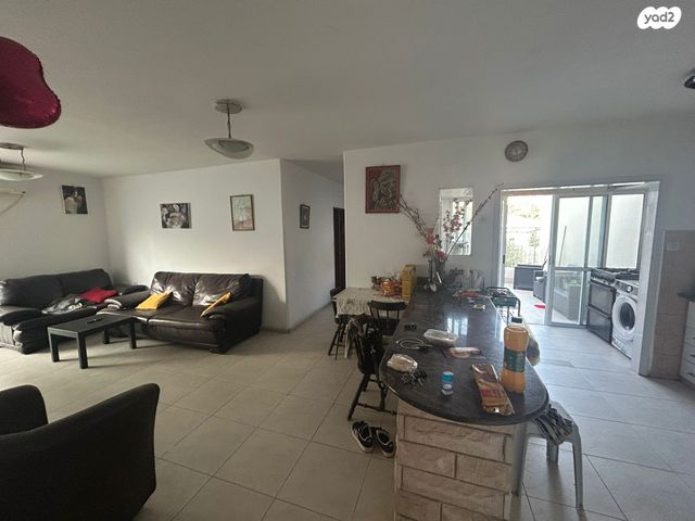 דירה, אברהם שטרן 5, קרית היובל, ירושלים