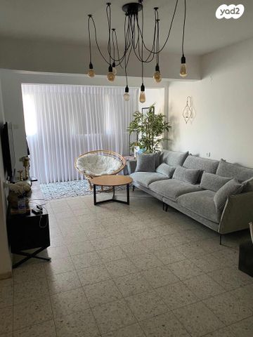 דירה, אברהם בן שושן 50, נווה אלון, עכו