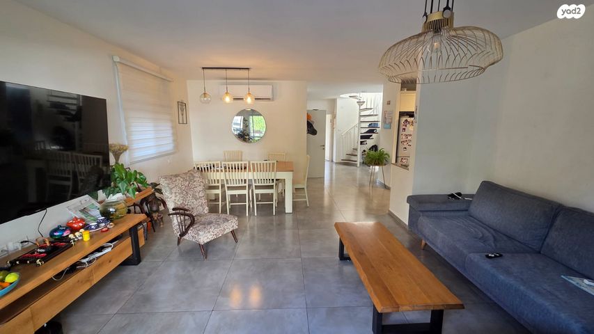 דופלקס, עמק איילון 48, הפרחים, מודיעין מכבים רעות