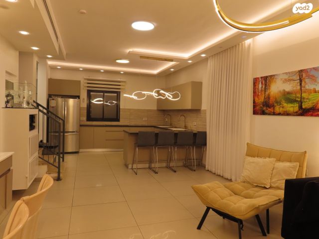 גג/ פנטהאוז, שדרות האמוראים 37, איילת השחר / רמת בית שמש ד-3, בית שמש