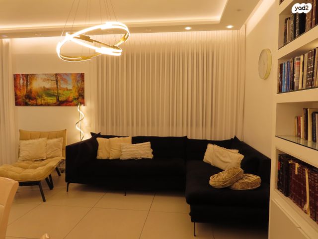 גג/ פנטהאוז, שדרות האמוראים 37, איילת השחר / רמת בית שמש ד-3, בית שמש