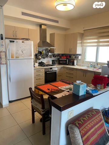 דירה, שדרות ירושלים 21, מרכז העיר, סביניה, הוותיקה, קרית ביאליק