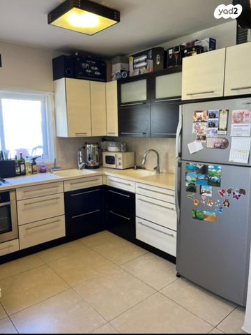 דירה, א.ד. גורדון 3, הפועל המזרחי ג', שיכון ג', בני ברק