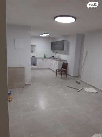 דירת גן, שדרות ירושלים 12, חסכון ג, לוד