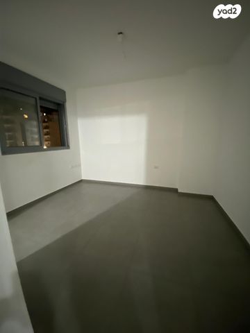 דירה, שרה אהרונסון 5, גדרה מזרח, גדרה