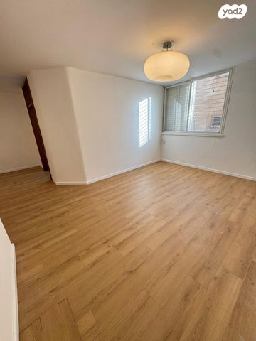 דירה, יהושע שטמפפר 101, שיפר, פתח תקווה