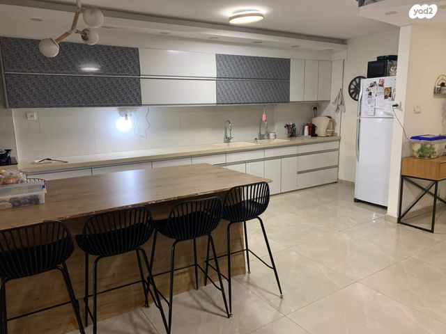 דירה, הרב שמואל רוזובסקי 14, רובע ג', אשדוד