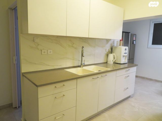 דירה, הרב אברהם יצחק הכהן קוק 19, הר שלום, בני ברק