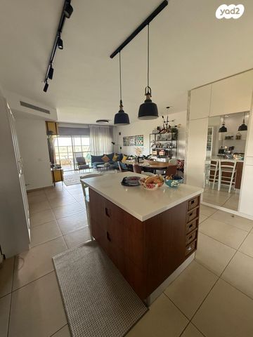 דירה, שדרות יצחק רבין 1, רמת אמיר, קדימה צורן