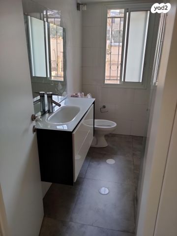 דירה, אבן סינא 20, הדר מרכז, חיפה