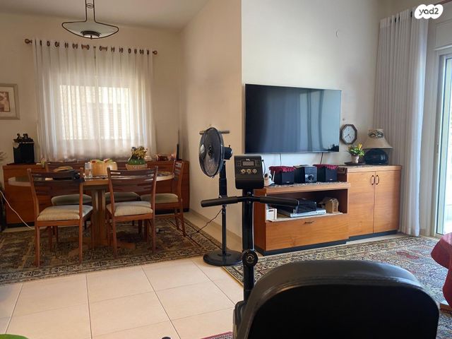 דירה, שדרות ירושלים 21, מרכז העיר, סביניה, הוותיקה, קרית ביאליק