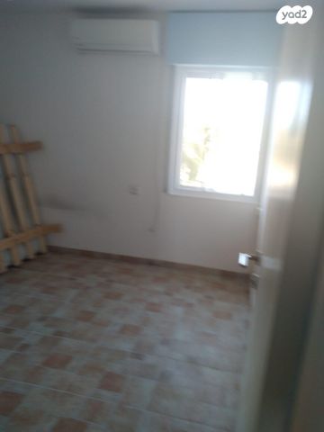 דירה, אבשלום חביב 18, ארמון הנציב, תלפיות מזרח, ירושלים