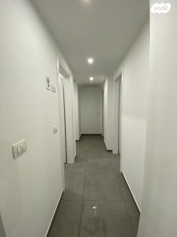 דירה, שרה אהרונסון 5, גדרה מזרח, גדרה