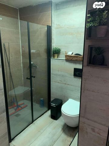 דירה, הרב שמואל רוזובסקי 14, רובע ג', אשדוד