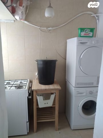 דירה, אבשלום חביב 18, ארמון הנציב, תלפיות מזרח, ירושלים