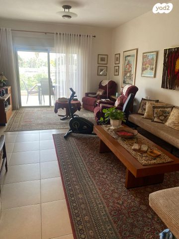 דירה, שדרות ירושלים 21, מרכז העיר, סביניה, הוותיקה, קרית ביאליק