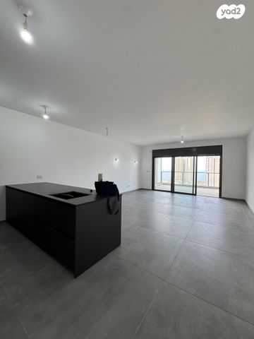 אמנון ליפקין שחק 1