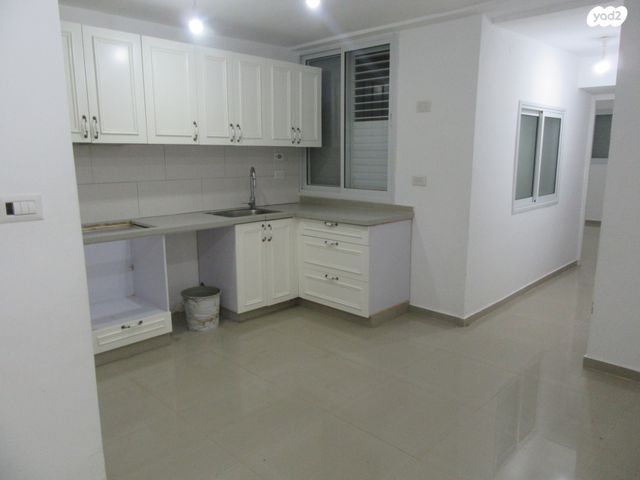 אלעזר בן לולו 1