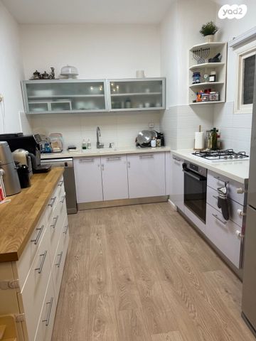 דירה, הנוטרים 9, מרכז, הרצליה