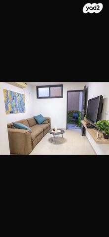 דירה, הפרחים 1, בית השיטה, בית השיטה