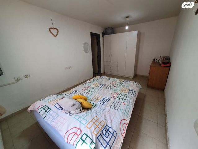 מרתף/ פרטר, גשמי ברכה 10, מתחם 11, הוד השרון