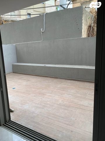 דירה, שח"ל 12, הפועל המזרחי ה', שיכון ה', בני ברק