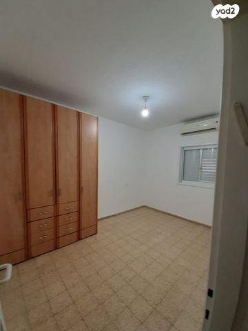 דירה, הגר"א 34, נאות רחל, חולון