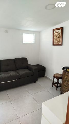 יחידת דיור, יפו 1, תל גיבורים, חולון