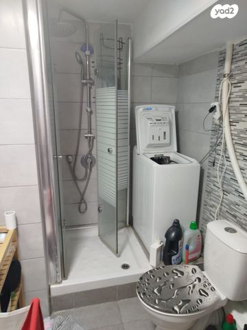 יחידת דיור, אפרסמון 9, רובע ט"ז, אשדוד